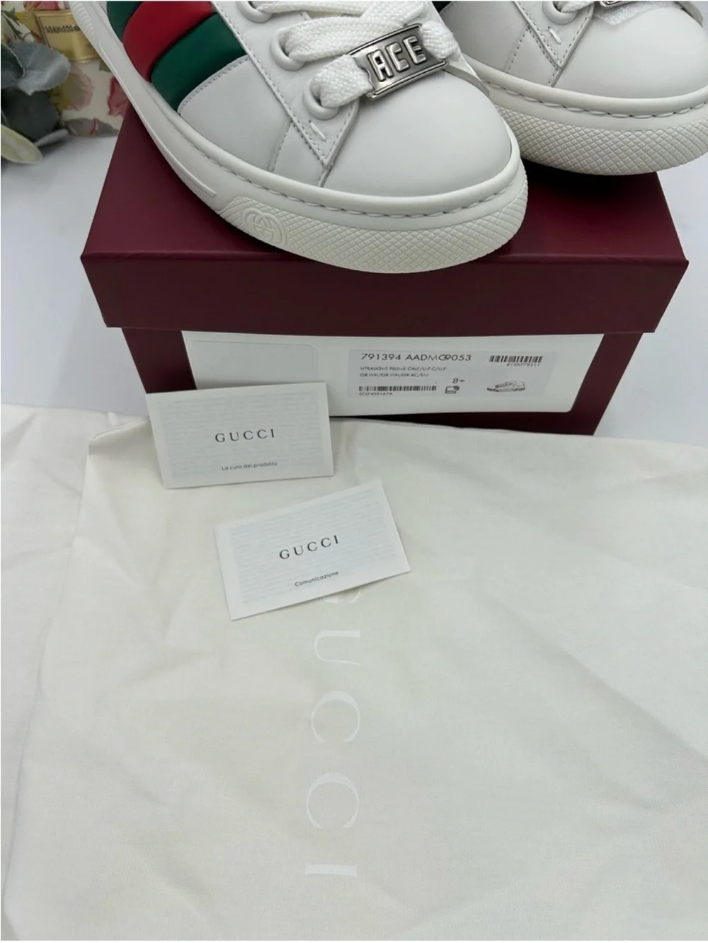 Men’s Gucci, white leather ace sneakers with Web stripe size 8.5 fits 9.5 US